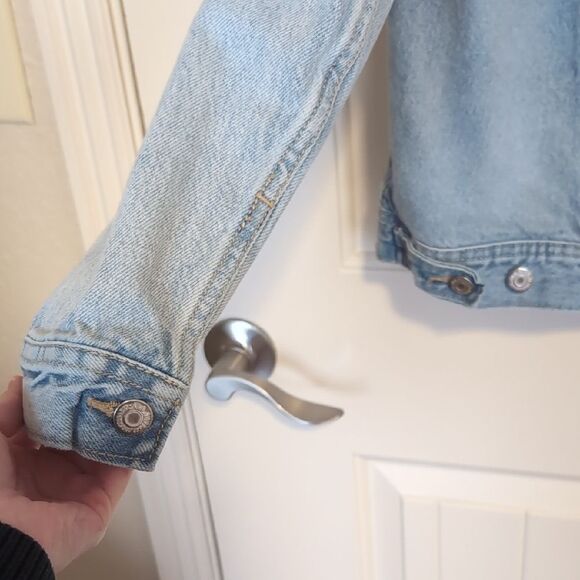 Old Navy Light Blue Boyfriend Distressed Jean Jacket - Painted Writing On Back - Picture 9 of 13
